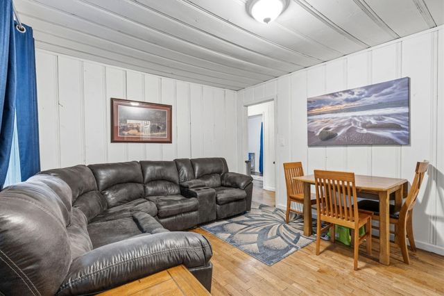 731 S Old Orchard Avenue, Springfield, MO 65802
