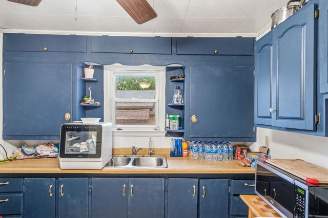 731 S Old Orchard Avenue, Springfield, MO 65802