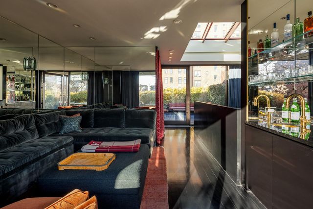 462 W 23RD Street, New York City, NY 10011