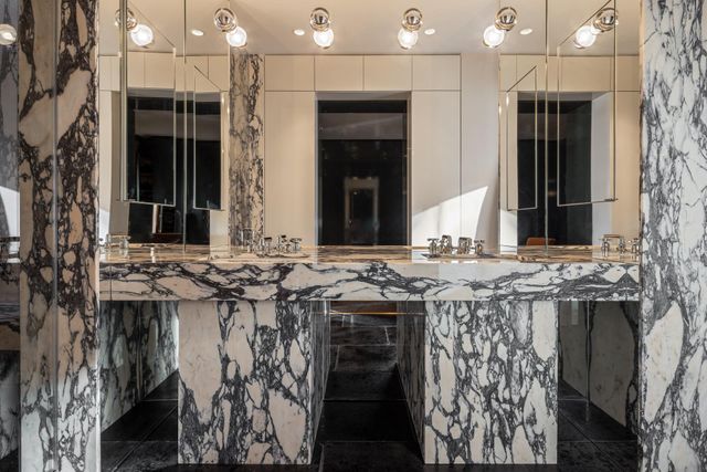 462 W 23RD Street, New York City, NY 10011