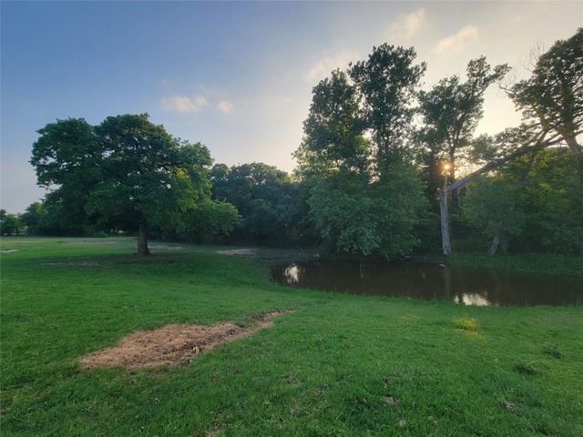 3902 E Bankhead Highway, Weatherford, TX 76087