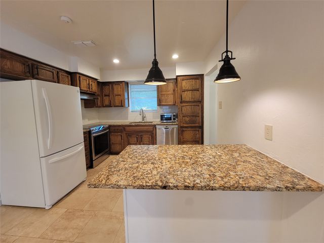 3902 E Bankhead Highway, Weatherford, TX 76087