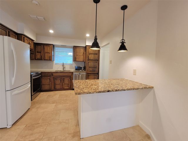 3902 E Bankhead Highway, Weatherford, TX 76087
