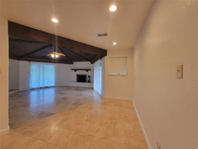 3902 E Bankhead Highway, Weatherford, TX 76087