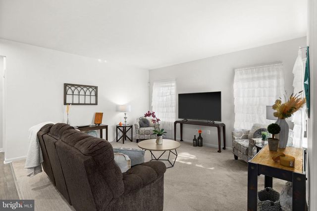 9323 WOOD CREEK CIR, Fredericksburg, VA 22407