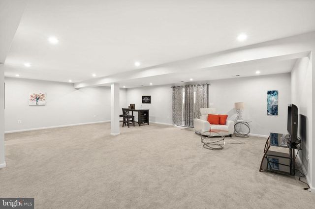 9323 WOOD CREEK CIR, Fredericksburg, VA 22407