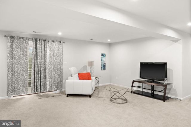 9323 WOOD CREEK CIR, Fredericksburg, VA 22407