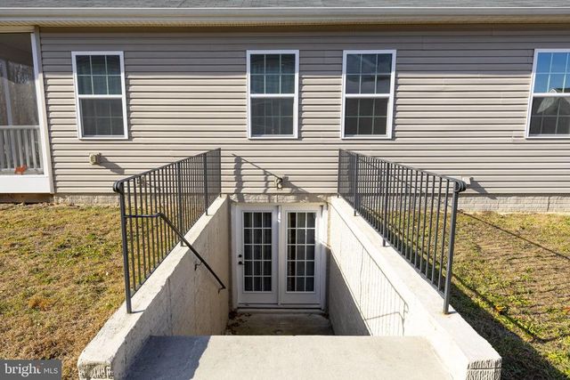 9323 WOOD CREEK CIR, Fredericksburg, VA 22407