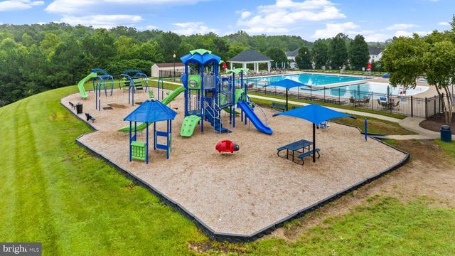 9323 WOOD CREEK CIR, Fredericksburg, VA 22407