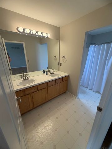 1610 Savanna Drive, Pontiac, MI 48340
