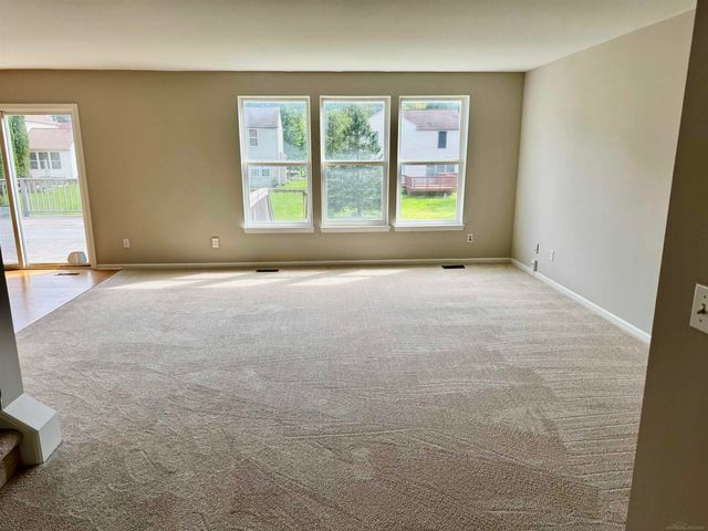 1610 Savanna Drive, Pontiac, MI 48340