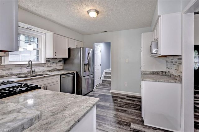 108 Candlestick PL, Williamsburg, VA 23185