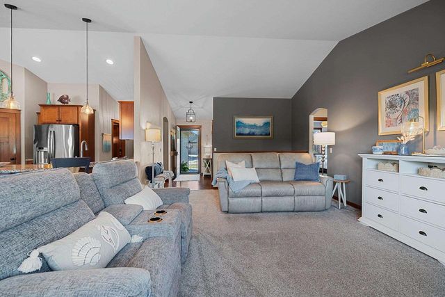W6438 SAWTOOTH STREET, Menasha, WI 54952