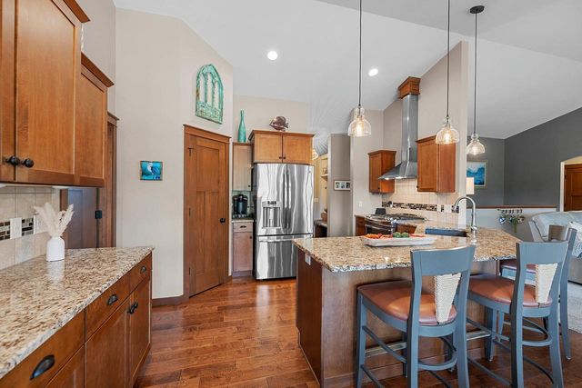 W6438 SAWTOOTH STREET, Menasha, WI 54952