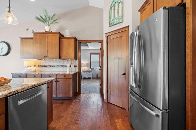 W6438 SAWTOOTH STREET, Menasha, WI 54952