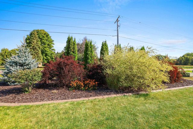 W6438 SAWTOOTH STREET, Menasha, WI 54952