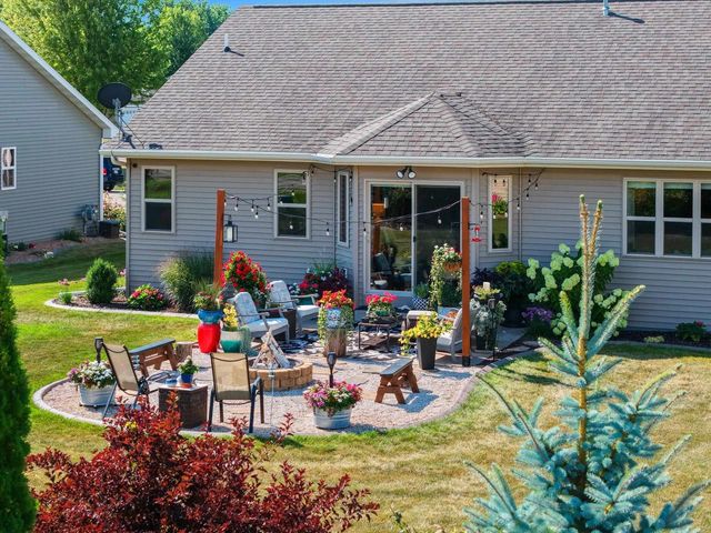 W6438 SAWTOOTH STREET, Menasha, WI 54952