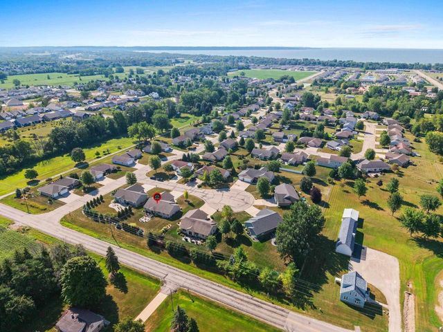 W6438 SAWTOOTH STREET, Menasha, WI 54952
