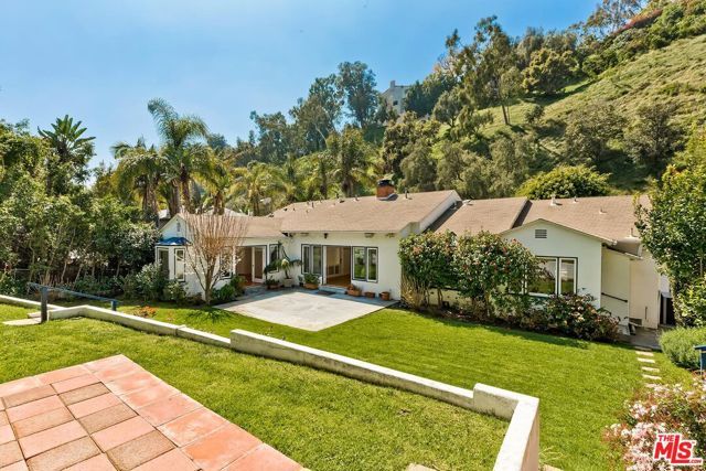 1318 San Ysidro Drive, Beverly Hills, CA 90210