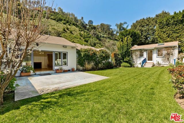 1318 San Ysidro Drive, Beverly Hills, CA 90210