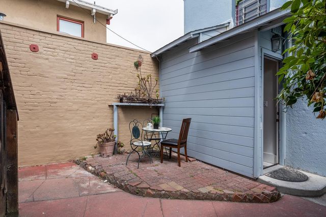 808 61st Street, Oakland, CA 94609