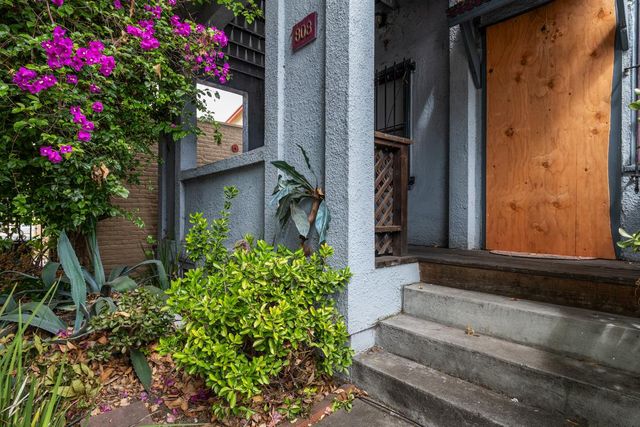 808 61st Street, Oakland, CA 94609