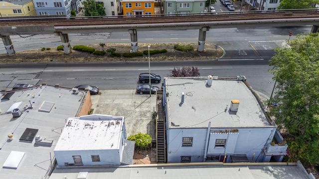 808 61st Street, Oakland, CA 94609