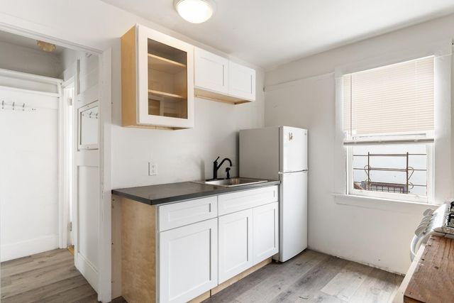 808 61st Street, Oakland, CA 94609