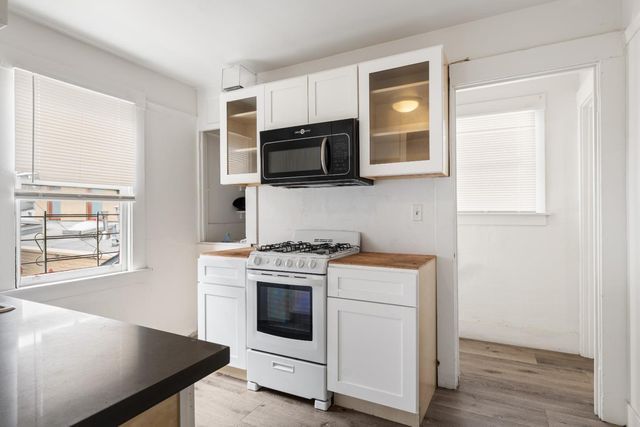 808 61st Street, Oakland, CA 94609