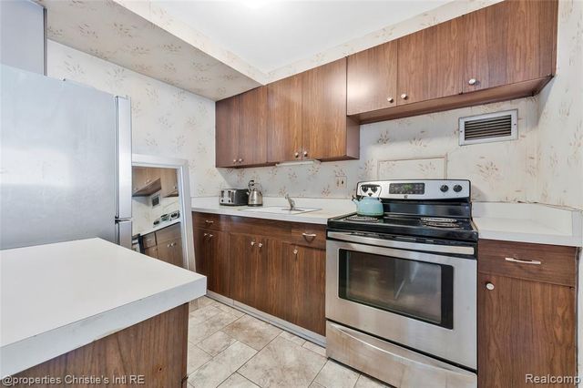 1300 E Lafayette Street 903, Detroit, MI 48207