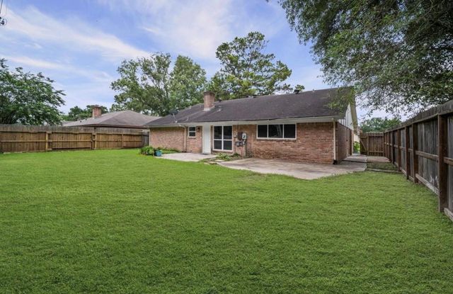 10935 Silkwood Drive, Houston, TX 77031
