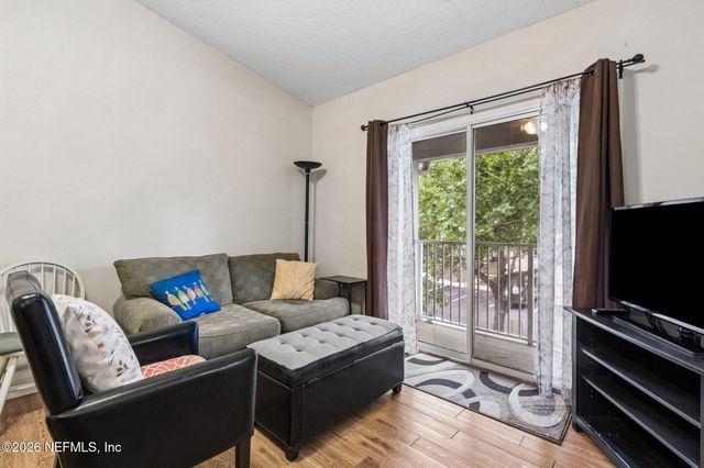 6075 MAGGIES Circle 113, Jacksonville, FL 32244