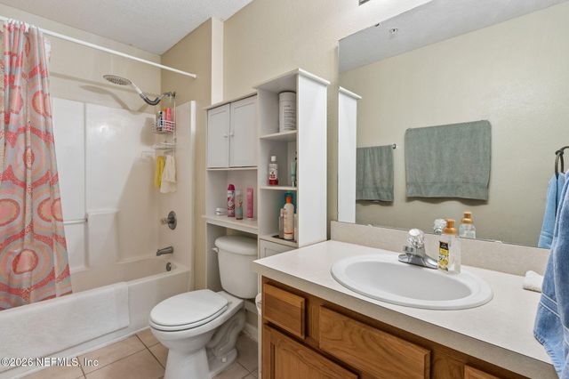 6075 MAGGIES Circle 113, Jacksonville, FL 32244