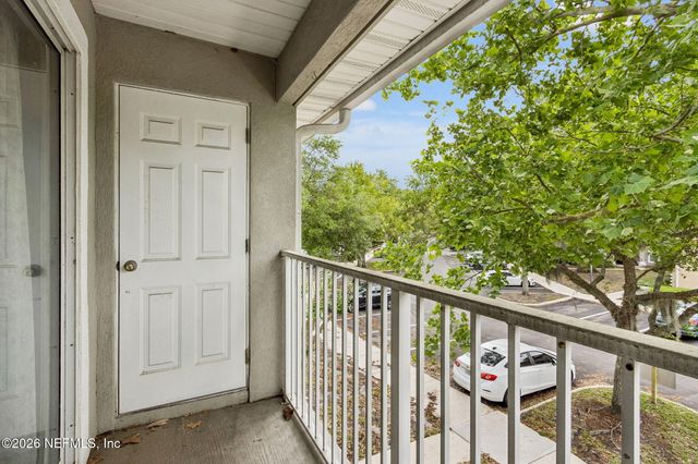 6075 MAGGIES Circle 113, Jacksonville, FL 32244