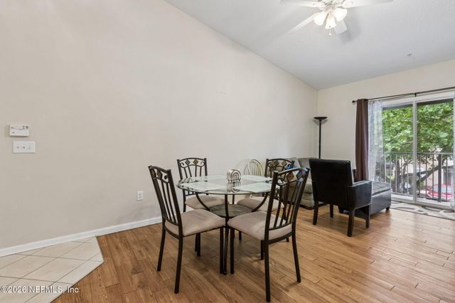 6075 MAGGIES Circle 113, Jacksonville, FL 32244