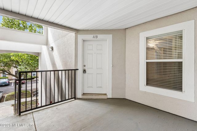 6075 MAGGIES Circle 113, Jacksonville, FL 32244