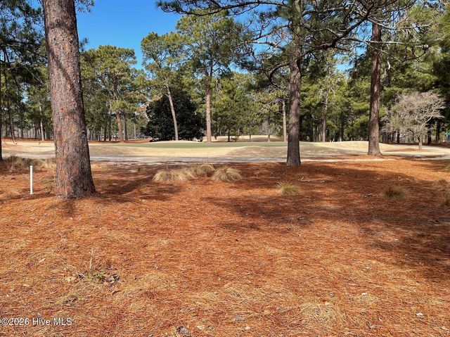 875 Monticello Drive 8, Pinehurst, NC 28374