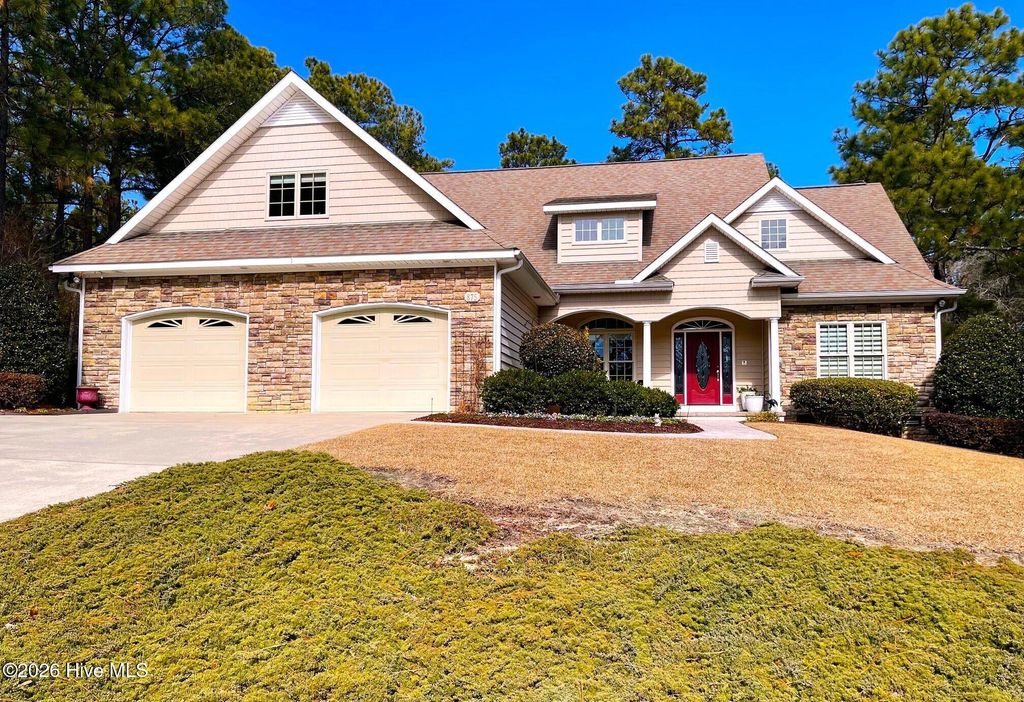 875 Monticello Drive 8, Pinehurst, NC 28374