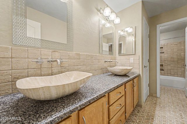 1863 W ENCINAS Street, Gilbert, AZ 85233