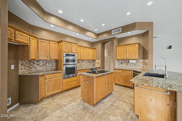 1863 W ENCINAS Street, Gilbert, AZ 85233