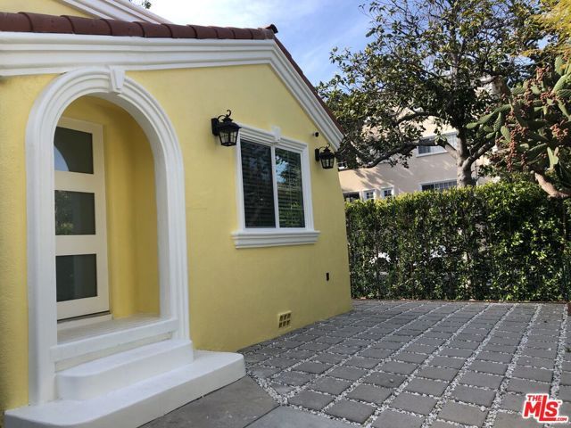257 N La Peer Drive, Beverly Hills, CA 90211