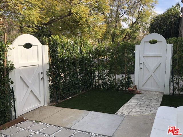 257 N La Peer Drive, Beverly Hills, CA 90211