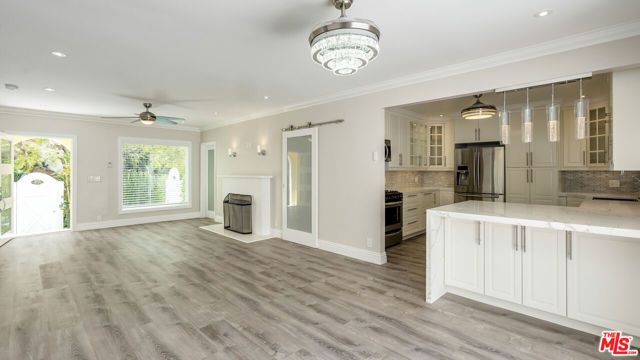 257 N La Peer Drive, Beverly Hills, CA 90211