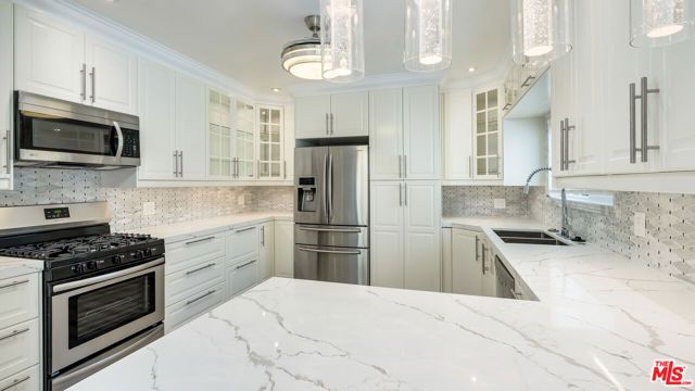 257 N La Peer Drive, Beverly Hills, CA 90211