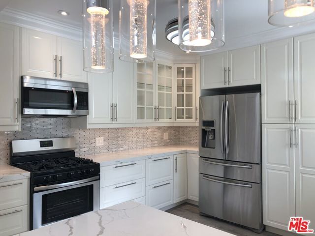 257 N La Peer Drive, Beverly Hills, CA 90211