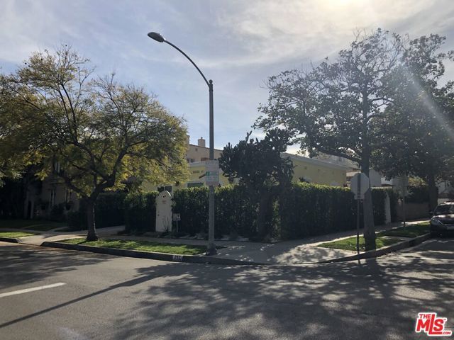 257 N La Peer Drive, Beverly Hills, CA 90211