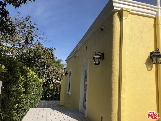 257 N La Peer Drive, Beverly Hills, CA 90211