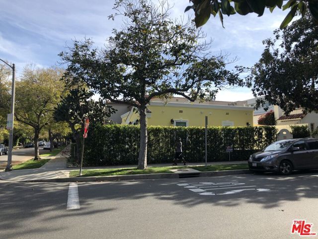 257 N La Peer Drive, Beverly Hills, CA 90211