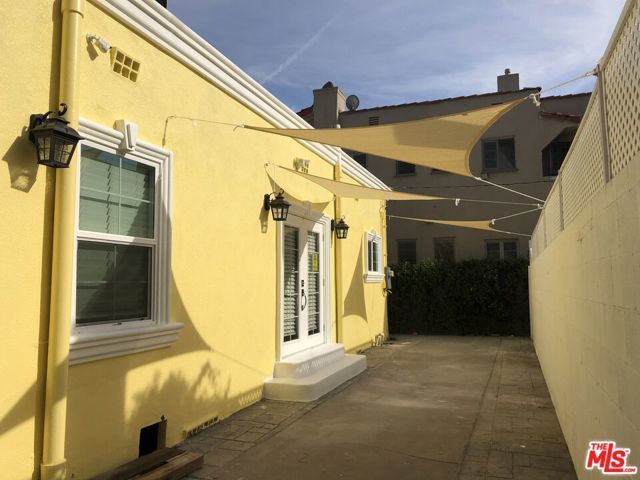 257 N La Peer Drive, Beverly Hills, CA 90211
