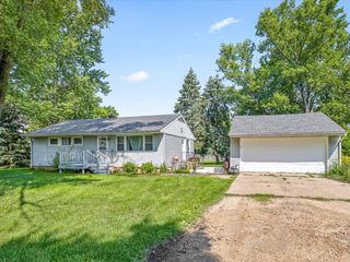 1204 Van Stone Drive, Machesney Park, IL 61115